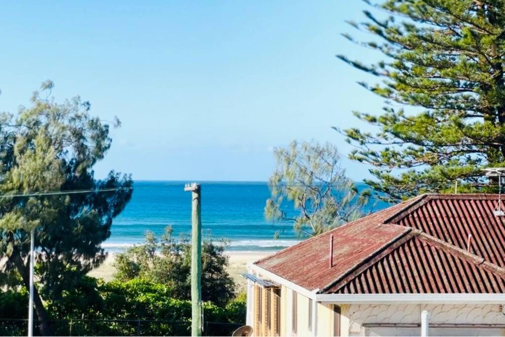 Apartment Ocean View Dreaming, Metres To The Beach! *