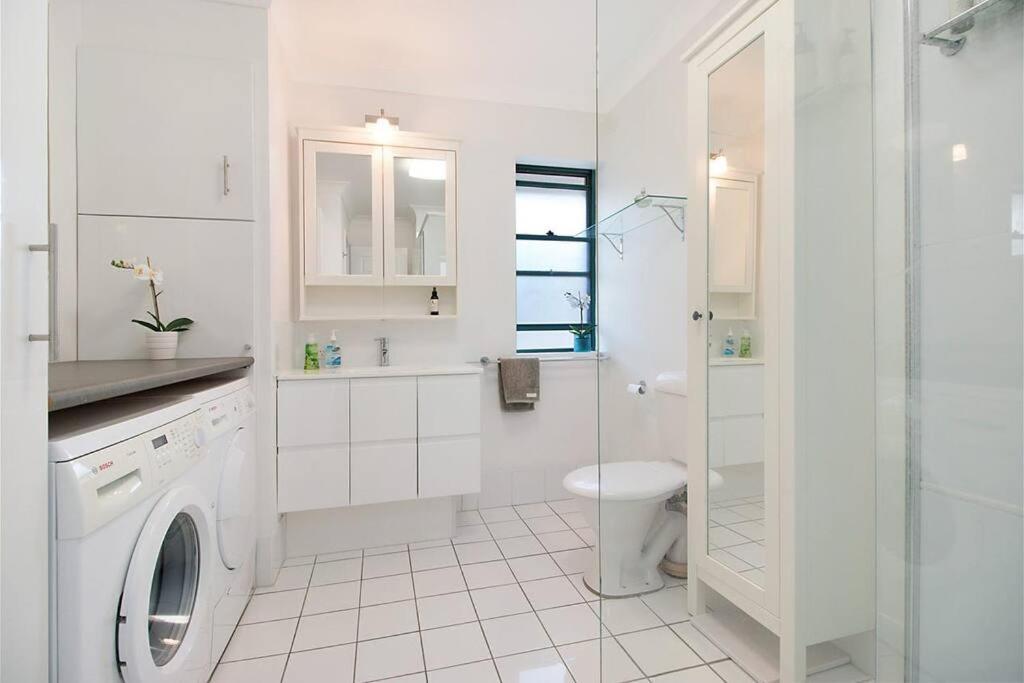 Ocean View Dreaming, Metres To The Beach! Apartment Gold Coast