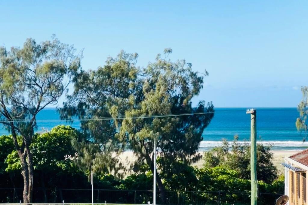 Ocean View Dreaming, Metres To The Beach! *